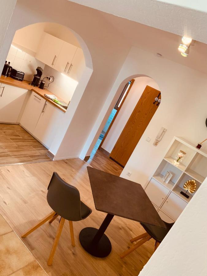 Felix Living 5, Modern & Cozy 2 Zimmer Wohnung, Terrasse, Parkplatz Salzweg Exterior foto